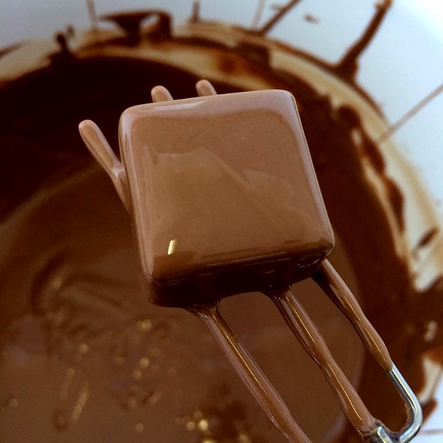 Nueces con chocolate: así puedes hacerlas en casa