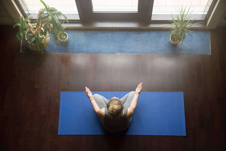 Om Mindfulness imparte, de forma presencial y online, cursos de meditación