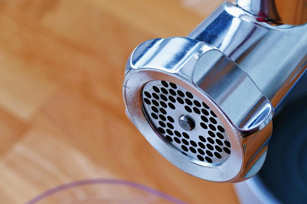 Así puedes hacer en casa pan rallado