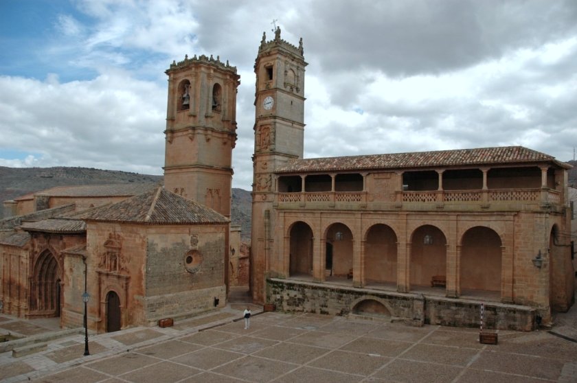 Pueblos bonitos de Albacete para visitar en un día de otoño