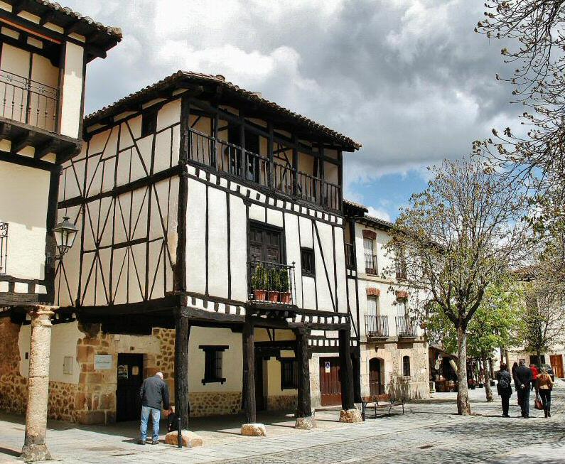 Pueblos De Burgos Con Un Encanto Especial Para Visitar En Otoño