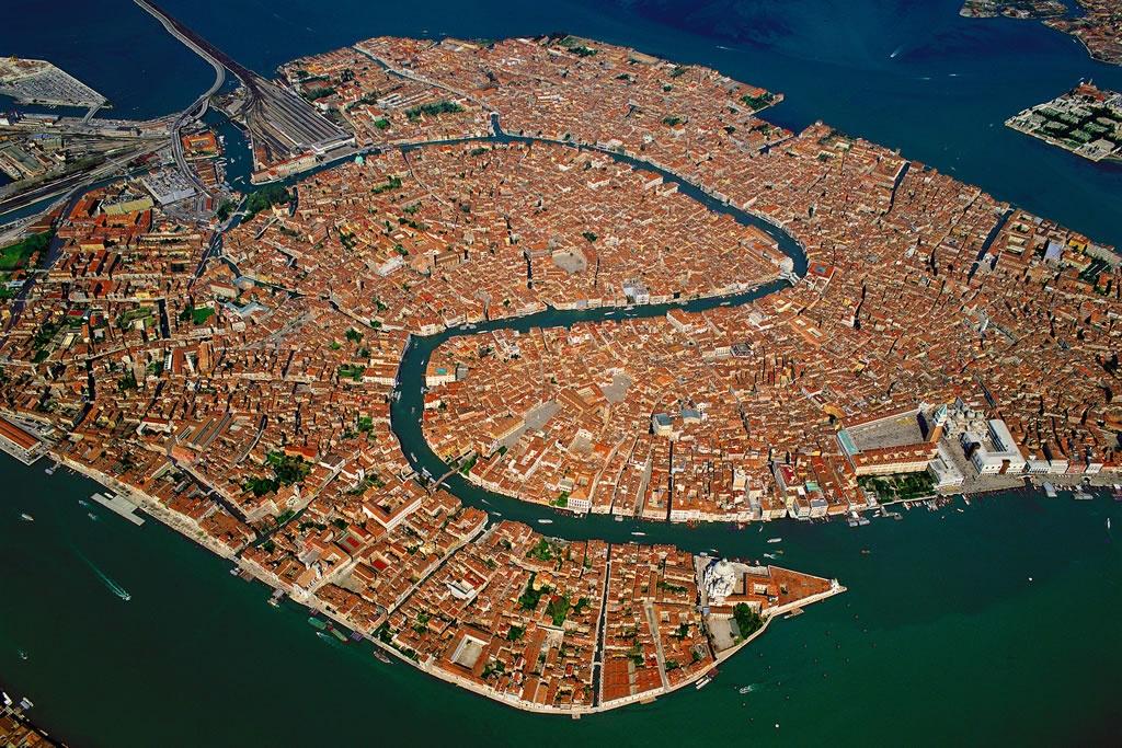 Por Qué La Ciudad Italiana De Venecia Se Va A Hundir Pronto 1 Venecia: 1600 Años De Viaje Submarino