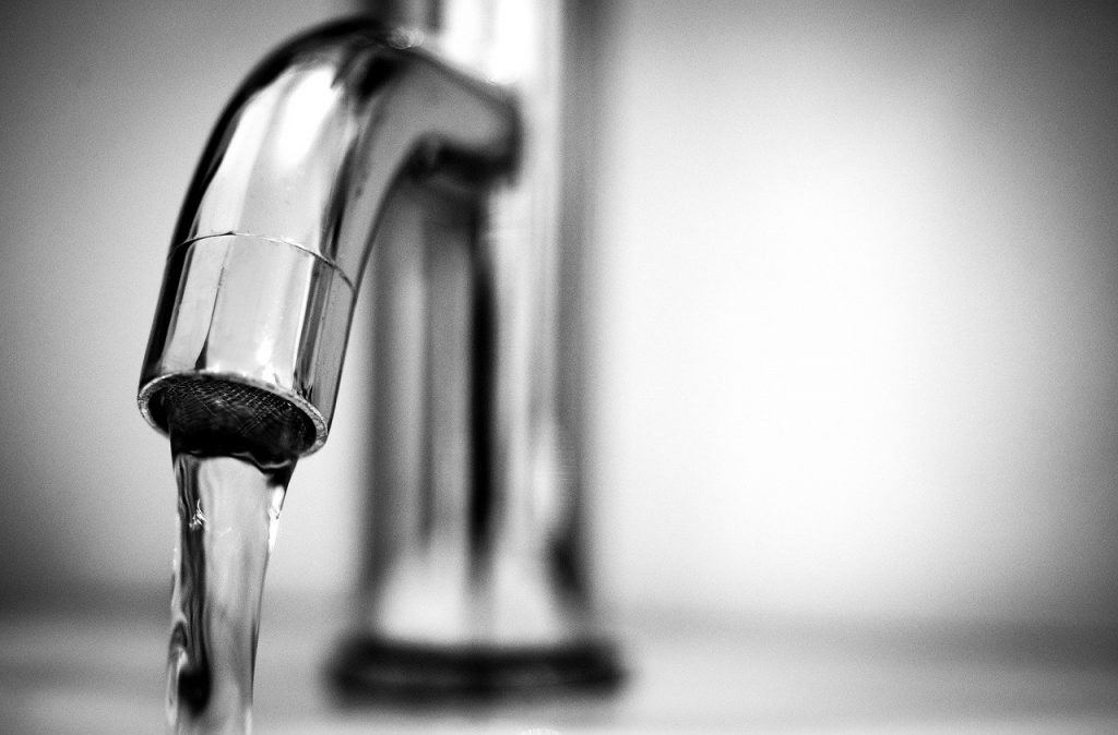 Así Puedes Conseguir Agua Destilada En Casa 3 Grifo