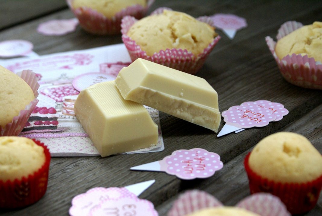 Natillas de chocolate blanco: el pecado que solo debes comer una vez al año