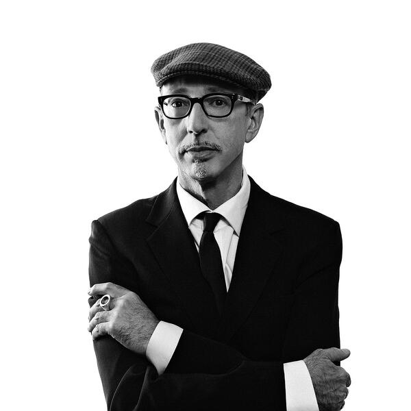 Antonio Alvarado, Premio Nacional de Moda por «abrir el camino a generaciones de diseñadores»