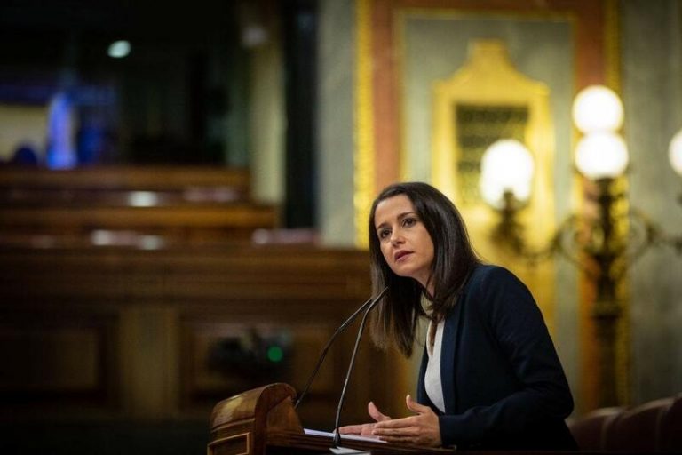 Arrimadas tacha las cuentas de «populistas» y las rechaza porque su contrapartida es liberar presos de ETA
