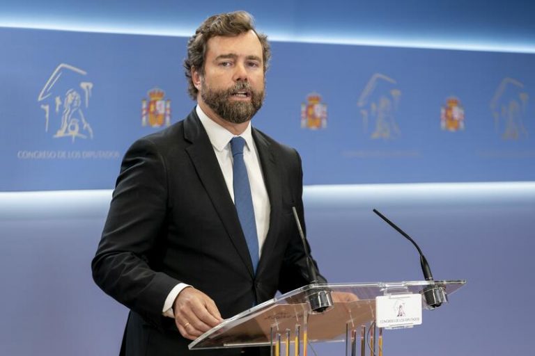 Vox acusa al Gobierno de «desconexión de la realidad» por los PGE