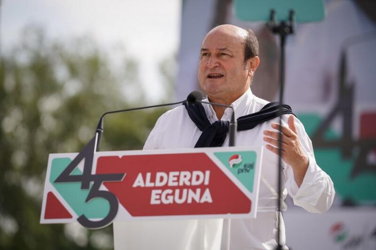 Ortuzar ve bien la subida de cotización, pero pide «una propuesta concreta» sobre pensiones