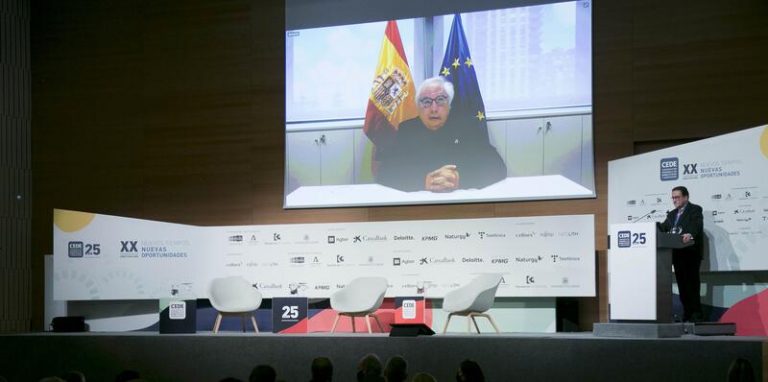 Castells señala la importancia de la transformación digital para que Europa no siga «subordinada en el concierto global»
