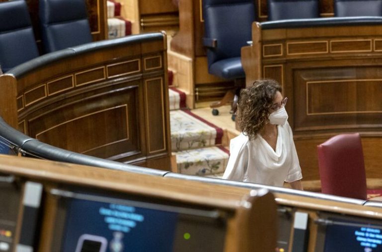 Montero defiende que el PGE es «un instrumento más» al lamentar Bildu que no supongan un cambio de modelo