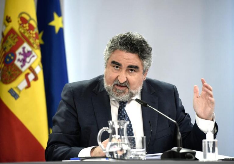 La ADE critica el nombramiento del exministro Uribes como embajador ante UNESCO