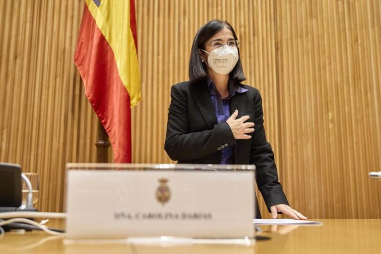 Darias asegura que contarán con las aportaciones de los sanitarios para el Plan de Acción sobre Salud Mental y Covid-19