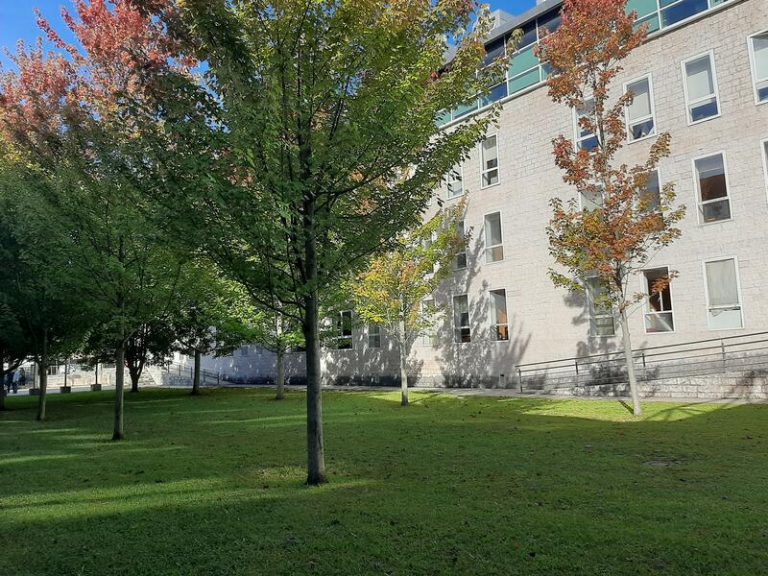 La Audiencia juzga hoy a un hombre acusado de grabar desnuda a la hija de su mujer