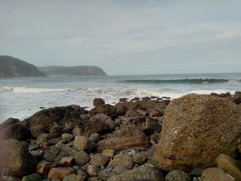 Protección Civil y Emergencias mantiene la alerta por fuerte oleaje y viento en Baleares