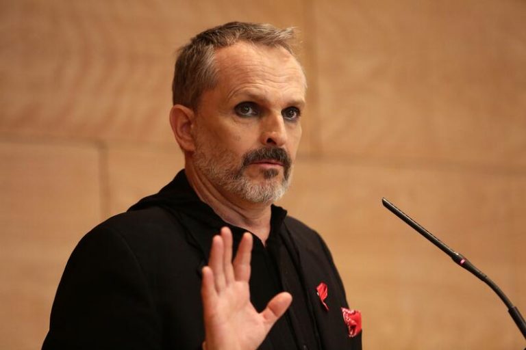 Miguel Bosé: «Me habría gustado ser conocido en el mundo entero, como Julio Iglesias»