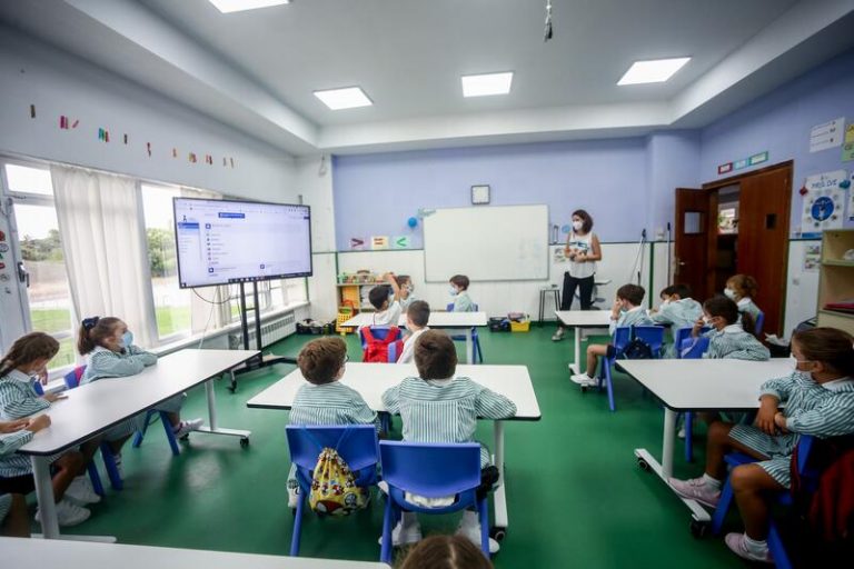 FSIE y FEUSO piden que las condiciones del profesorado de la privada y concertada se equiparen a los de la pública