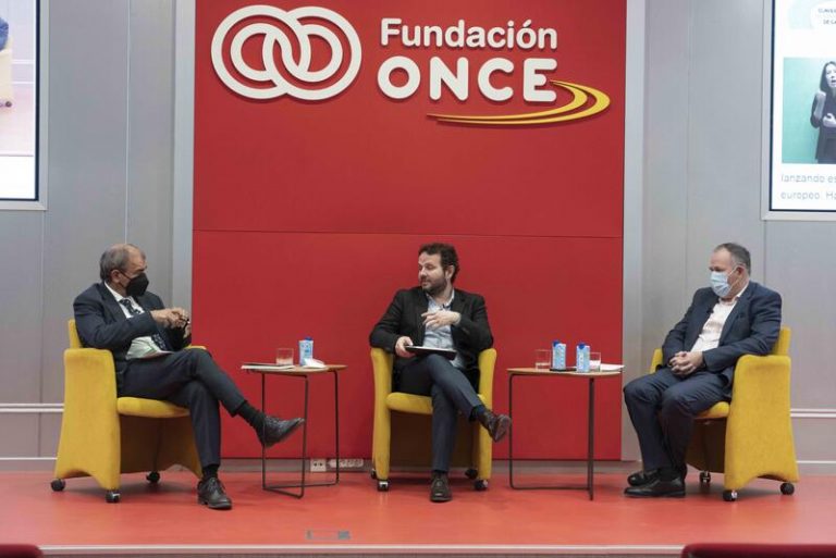 La inversión social debe respetar los derechos humanos y priorizar el retorno social