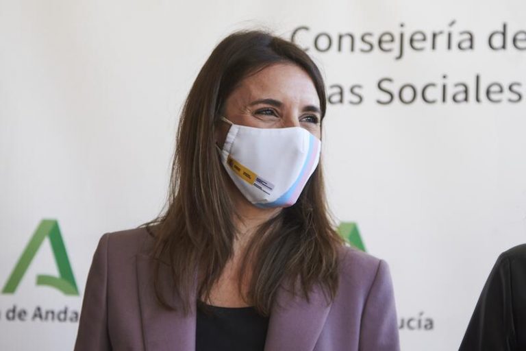 Irene Montero: «No podemos empobrecer a nuestros pensionistas»