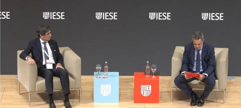 Álvarez-Pallete defiende las «salidas en buenas condiciones» para empleados que no quieren reciclarse