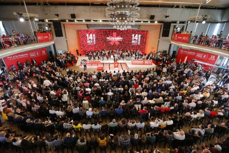 Puig consigue una foto de unidad del PSPV tras un Congreso con aire festivo y pocos sobresaltos en Benidorm