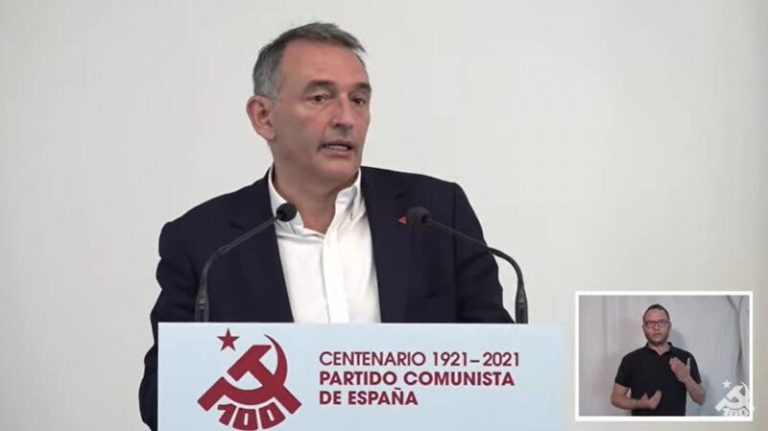 El PCE llama a sumar para lograr una única candidatura a la izquierda del PSOE y muestra su compromiso con Yolanda Díaz