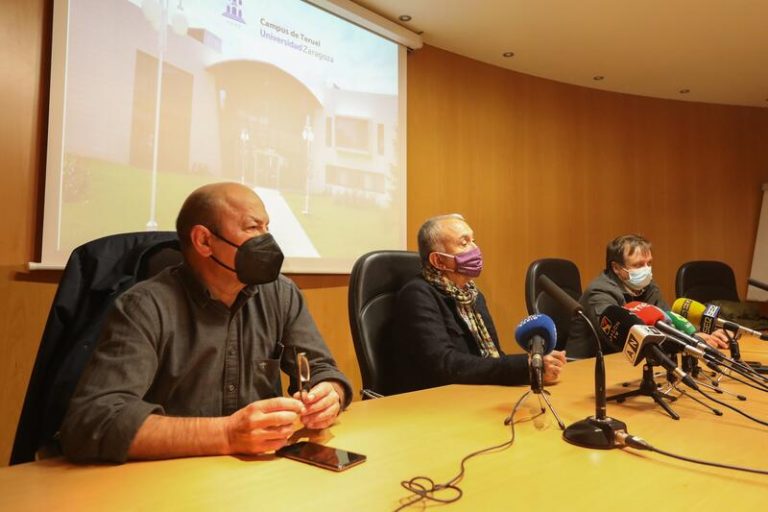Álvarez confía en que la negociación sobre las pensiones concluya esta tarde «con un éxito importante»
