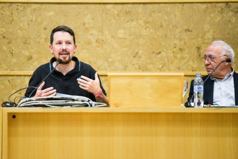 Iglesias insta a «cerrar pronto» el rol de los partidos en el proyecto de Díaz