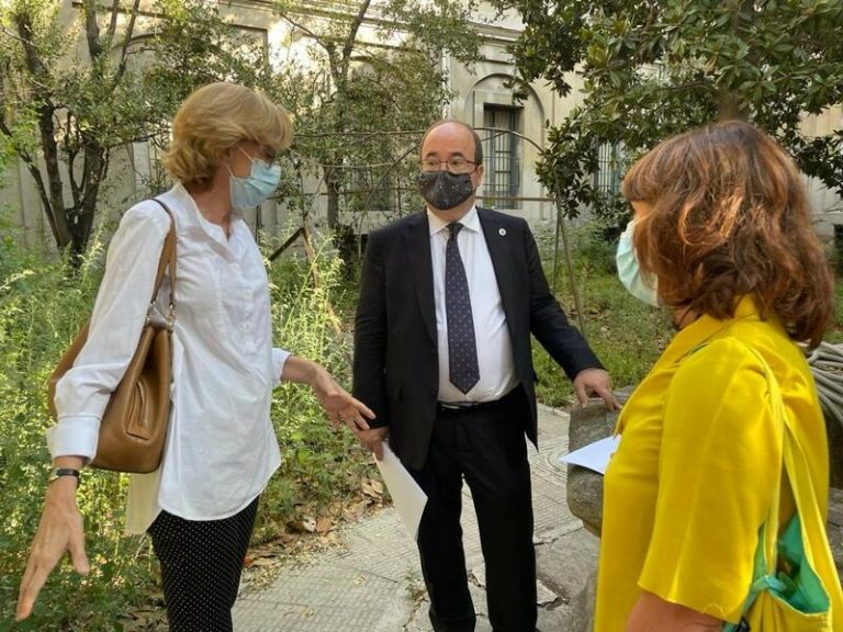 El Gobierno destinará 100.000 euros más para la rehabilitación del edificio de Tabacalera