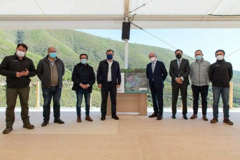 Vara valora el proyecto de reforestación en Las Hurdes