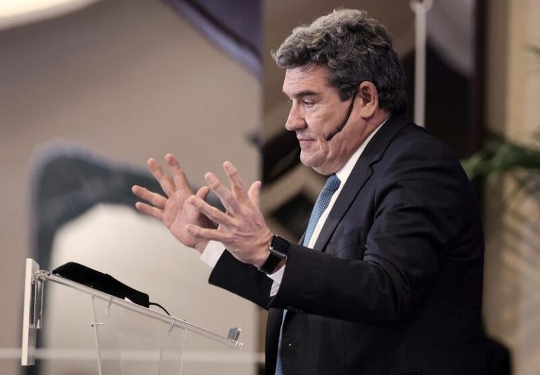 Escrivá: Ha habido que «restaurar» ante Bruselas la credibilidad de España en materia de pensiones