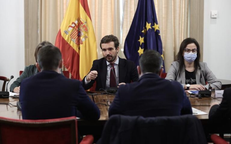 Casado se moviliza ante el «tsunami de malestar social» contra Sánchez