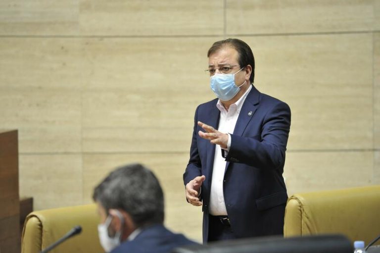Vara dice que se reunirá con Unicaja y que estará «muy vigilante» con el ERE