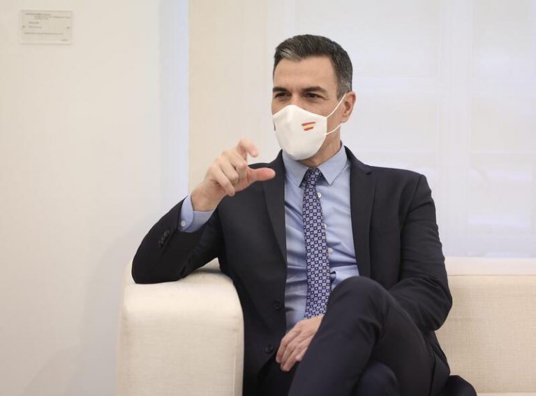Sánchez celebra que el empleo supere los niveles prepandemia en medio millón de afiliados más