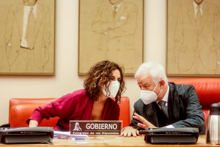 Montero se propone acabar con la excesiva temporalidad de la Administración Pública antes de junio de 2022