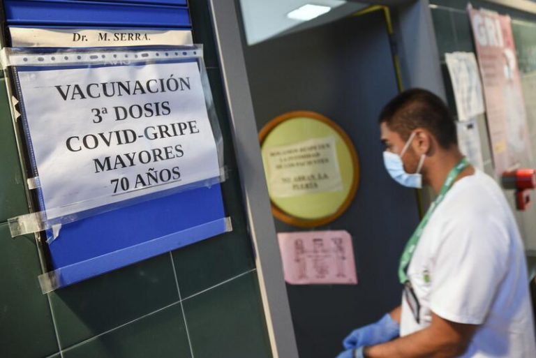España supera los 3 millones de personas vacunadas con la tercera dosis