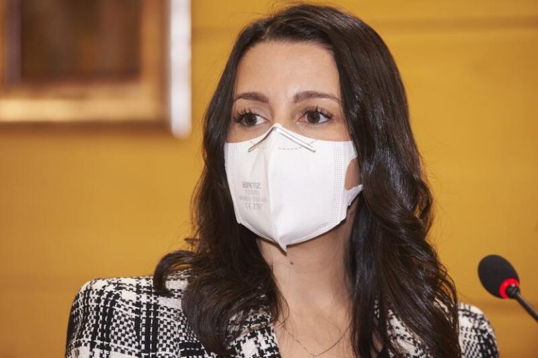 Arrimadas: Cs «no se va a replantear» ninguno de sus pactos de gobierno en Cantabria
