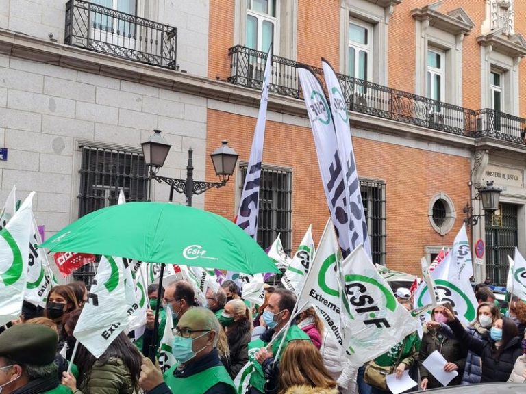 Funcionarios de Justicia se manifiestan contra el «bloqueo a la subida salarial»
