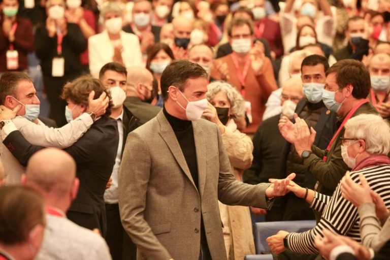 Sánchez dice a Andueza que le tendrá «como uno más» para que Euskadi «vuelva a tener un Gobierno socialista»