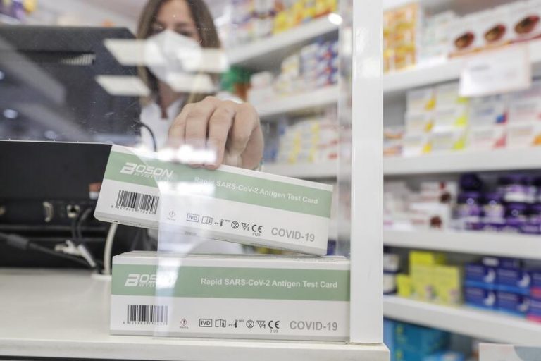 Andalucía supera los 70 puntos de incidencia y suma 782 positivos y dos fallecidos