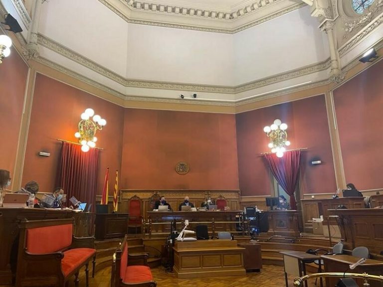 Los acusados de ‘la segunda manada de Manresa’ niegan una violación múltiple
