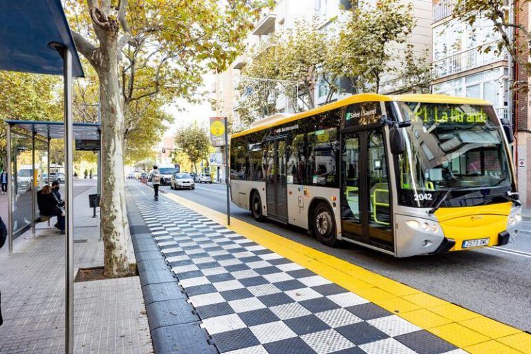 El bonobús cuesta hasta un 246% más en Madrid que en Logroño