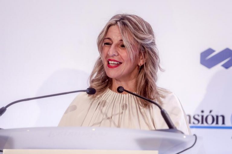 Yolanda Díaz pide retirar la tanqueta en Cádiz