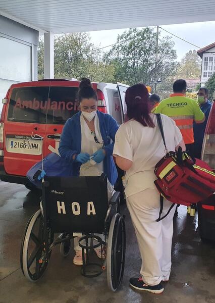 El Sespa evacúa a los pacientes ingresados en el Hospital de Arriondas