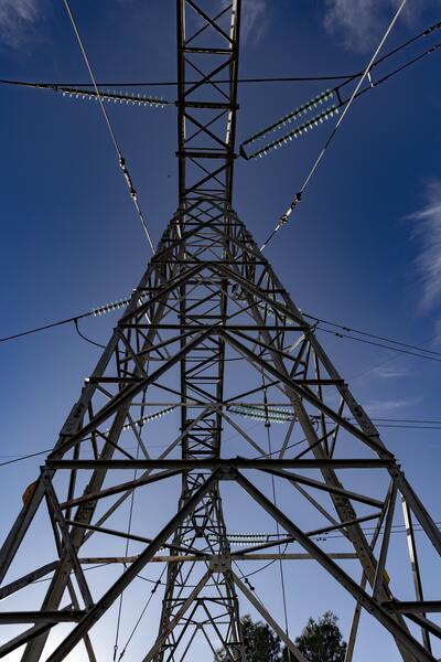 El precio de la luz repunta un 1,2% y registra su séptimo máximo histórico, con 228,42 euros/MWh