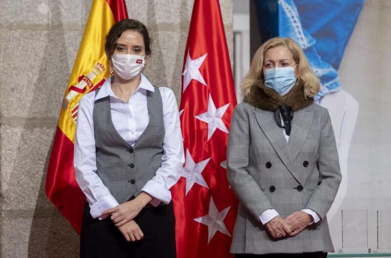 Madrid conmemora el 25N instando a jóvenes a tener «los ojos abiertos» ante los signos de la violencia machista