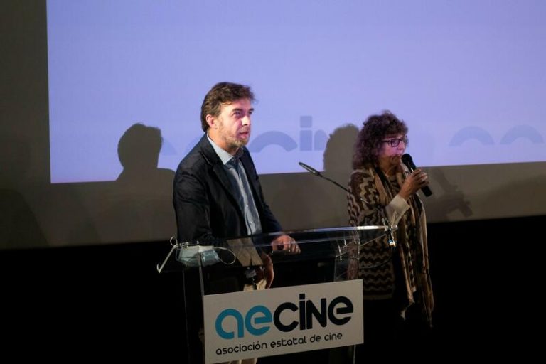 Productores de cine español estudian salidas para el «huracán» que asola la taquilla