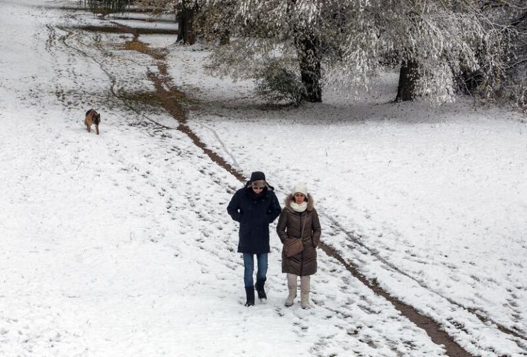 Diciembre empieza con nueve provincias en riesgo por nieve, lluvia y fenómenos costeros