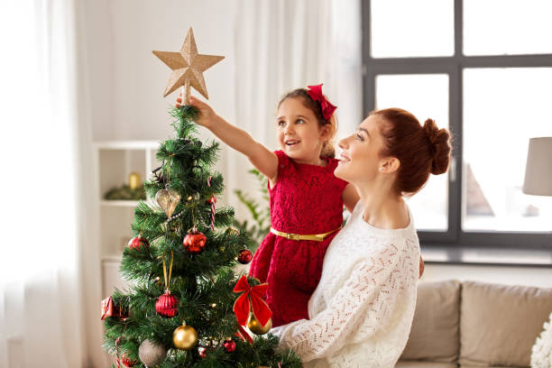 Árbol De Navidad Cubierto De Nieve