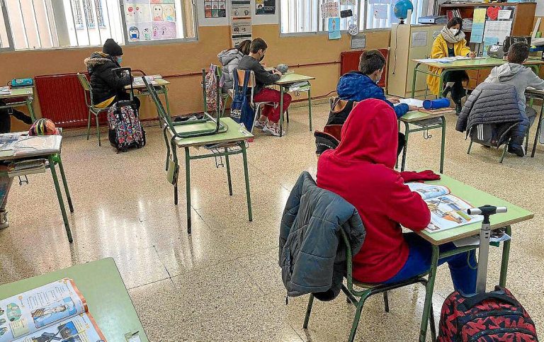 ANPE Baleares tacha de «error» permitir titular con suspensos y eliminar las pruebas de recuperación en Secundaria