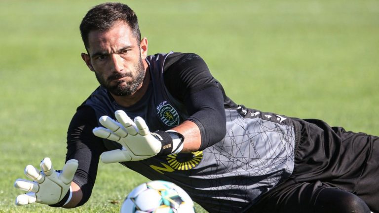 Antonio Adán recomienda el mejor equipo para el killer de moda